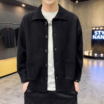Kötött férfi kardigán klasszikus gallérral és gombokkal