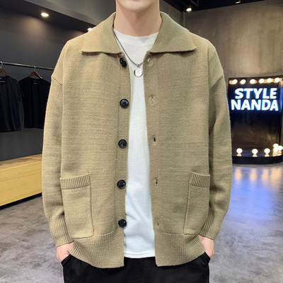 Kötött férfi kardigán klasszikus gallérral és gombokkal