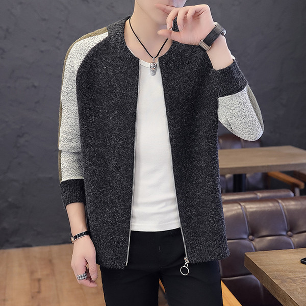 Novi model muškog prsluka sa okruglim izrezom i patentnim zatvaračem