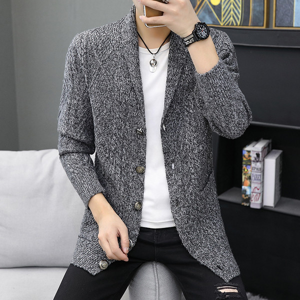 Muški pleteni prsluk s V izrezom i gumbima