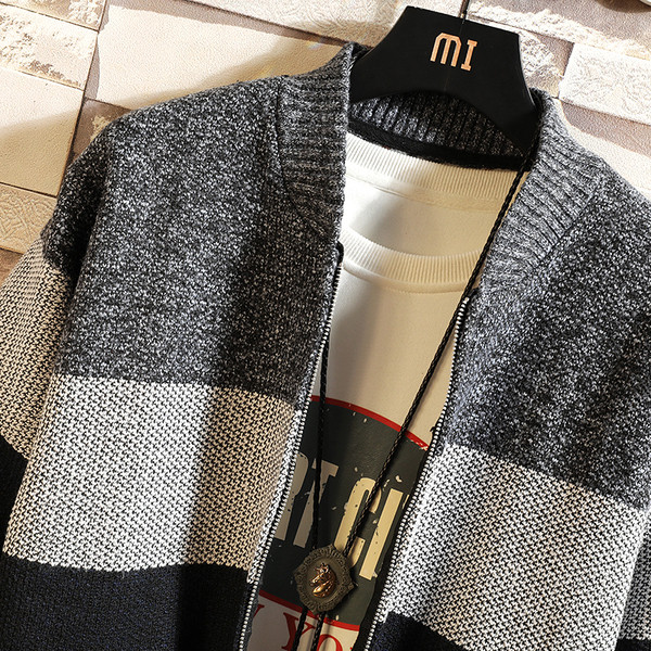 Színes férfi kardigán cipzárral és hosszú ujjal