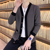 Ανδρική καθημερινή μοντέρνα ζακέτα με κουμπιά και ντεκολτέ - δύο μοντέλα