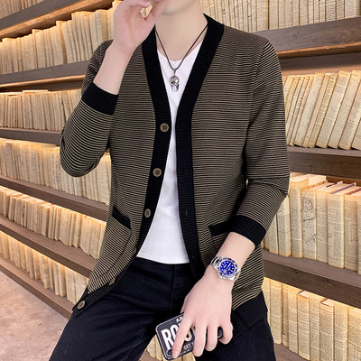 Ανδρική καθημερινή μοντέρνα ζακέτα με κουμπιά και ντεκολτέ - δύο μοντέλα