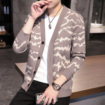 Modern férfi mellény spitz nyakkivágással és gombokkal