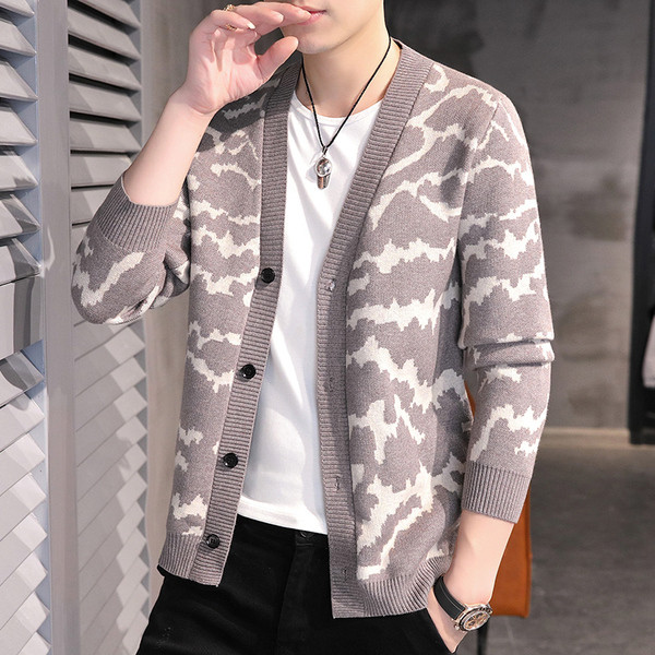 Modern férfi mellény spitz nyakkivágással és gombokkal