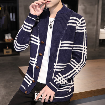 Férfi alkalmi kardigán gombokkal és kerek nyakkivágással