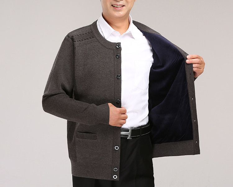 Új modell kötött mellény kerek nyakkivágással és gombokkal