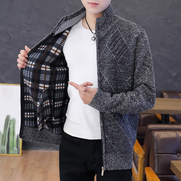 Férfi gyapjúmellény magas gallérral