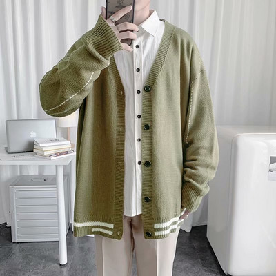 Férfi kötött kardigán széles modell gombokkal