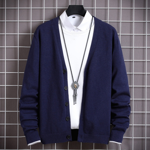 Sima férfi kardigán modell V-nyakkal