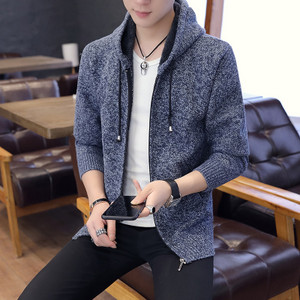 Muški prsluk s kapuljačom i patentnim zatvaračem