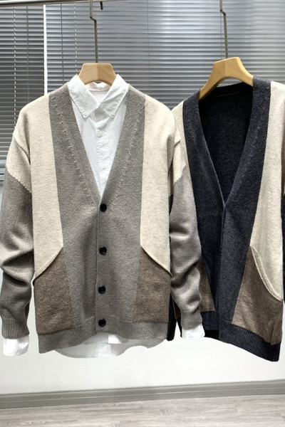 Férfi alkalmi mellény V-nyakkal és gombokkal