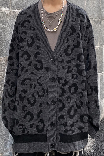Széles modell férfi mellény gombokkal és leopárd mintával