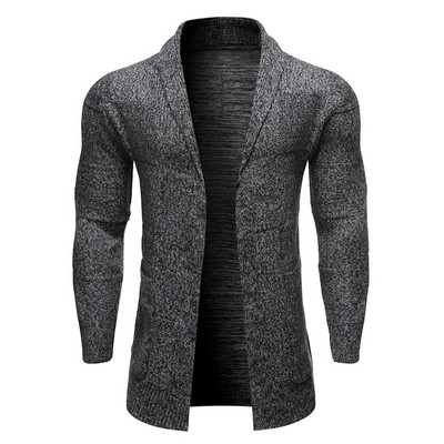 Modern férfi mellény zsebekkel és hosszú ujjakkal