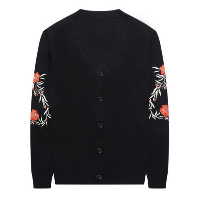 Vékony kötésből készült férfi kardigán hímzéssel - különböző modellek