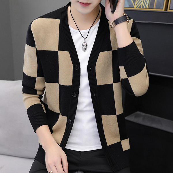 Alkalmi férfi kockás kardigán gombokkal