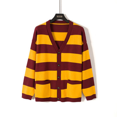 Tavaszi-őszi mellény spitz nyakkivágással és zsebekkel