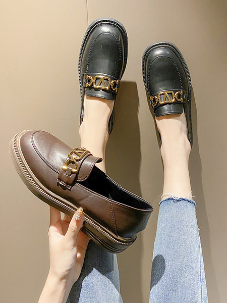 Ženske casual cipele od eko kože sa ravnim potplatom i metalnim elementima