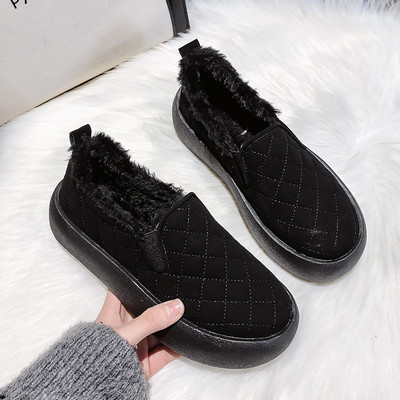 Alkalmi női cipő pehely és lapos talppal, fehér és fekete színben