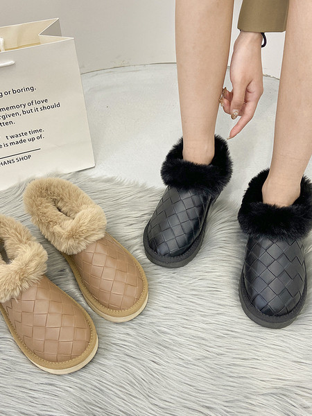 Őszi-téli női cipő műbőrből pehelyes