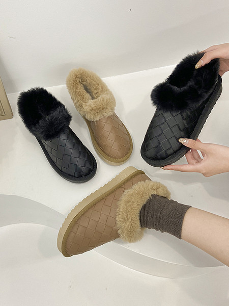 Őszi-téli női cipő műbőrből pehelyes