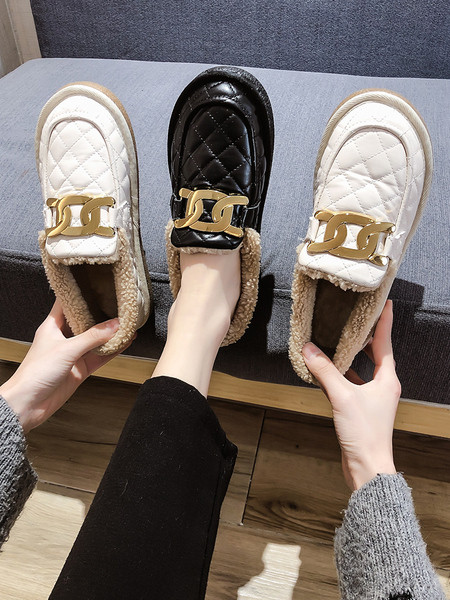 Alkalmi női cipő fém csattal és meleg béléssel