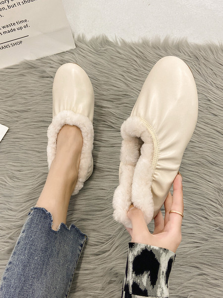 Aktualne ženske cipele od umjetne kože sa perom