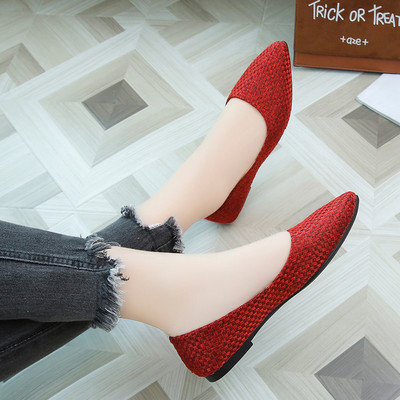 Modern női hegyes cipő lapos talppal több színben