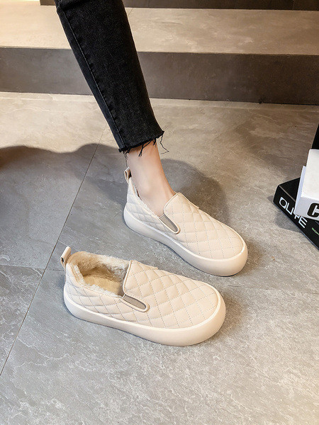 Alkalmi női cipő műbőr pehelytal, lapos talppal