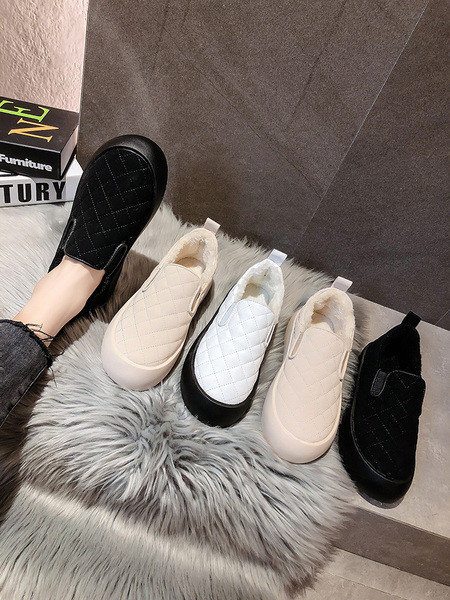 Alkalmi női cipő műbőr pehelytal, lapos talppal