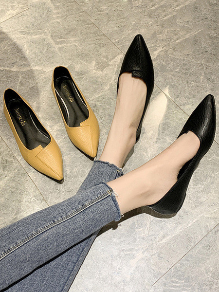 Μοντέρνα γυναικεία παπούτσια κατασκευασμένα από έκο δερμάτινο μοντέλο