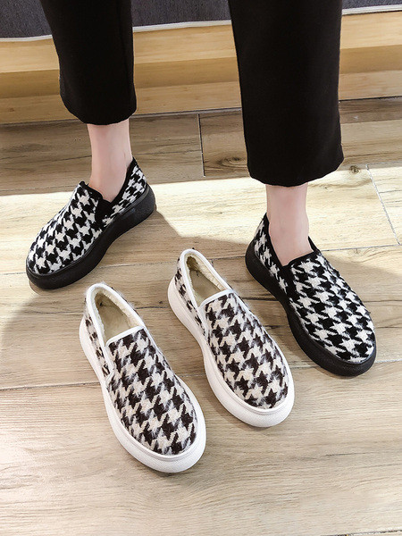 Alkalmi női kockás cipő magas talppal