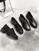 Új modell alkalmi cipő fekete műbőrből