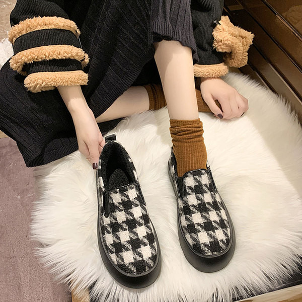 Alkalmi női cipő lapos talppal