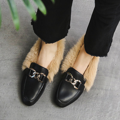 Casual γυναικεία παπούτσια με αγκράφα και γούνα