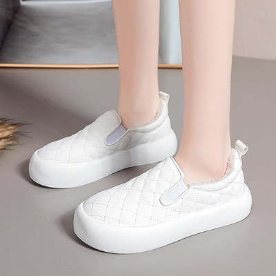 Női alkalmi cipő eko bőrből, pehely és lapos talppal