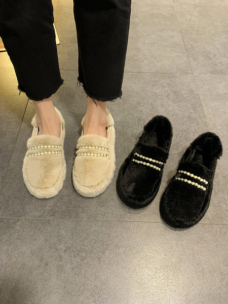 Női pehelycipő lapos talppal és gyöngyökkel