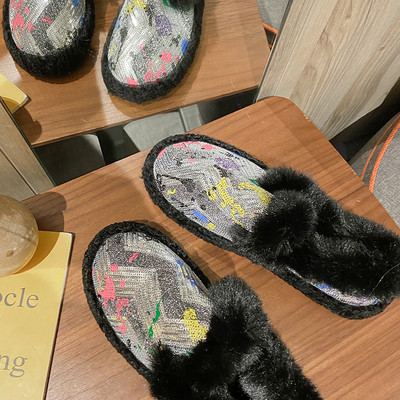 Alkalmi női pehelycipő két modellben