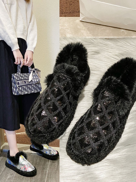 Alkalmi női pehelycipő két modellben