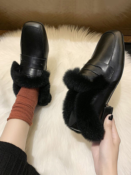 Öko bőrből készült modern női cipő pehelytal