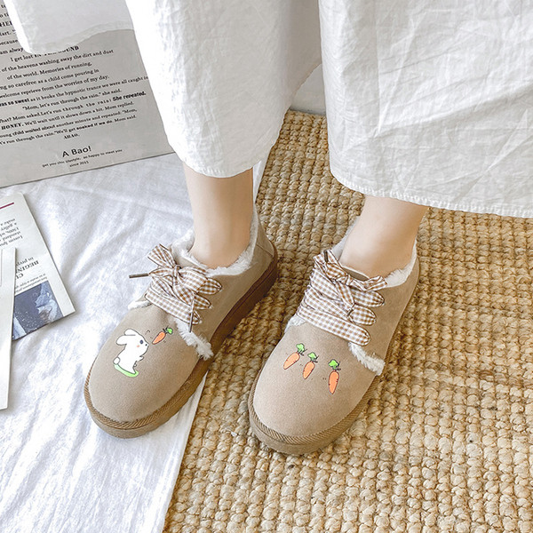 Ležerne ženske cipele s vezicama i aplikacijama