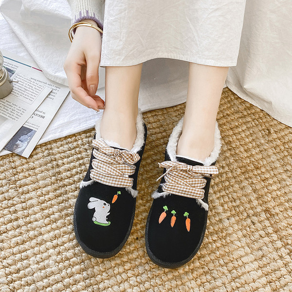 Ležerne ženske cipele s vezicama i aplikacijama