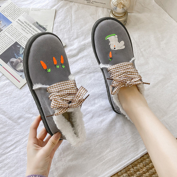 Ležerne ženske cipele s vezicama i aplikacijama