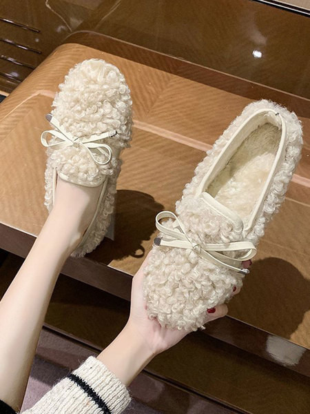 Női puha alkalmi cipő szalaggal - két modell