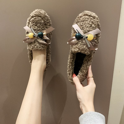 Alkalmi női cipő szalaggal, lapos talppal