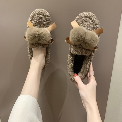 Alkalmi női cipő szalaggal, lapos talppal