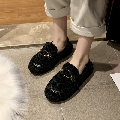 Fém elemes női pehelycipő