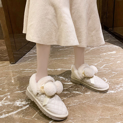 Női bőrcipő lapos talppal és pehellyel