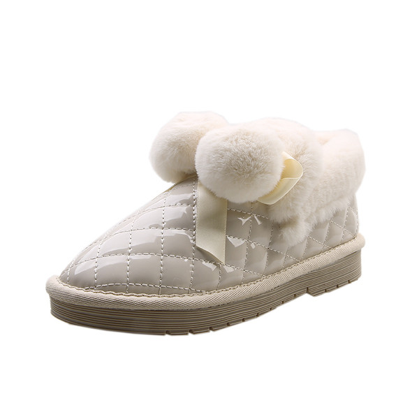 Női bőrcipő lapos talppal és pehellyel