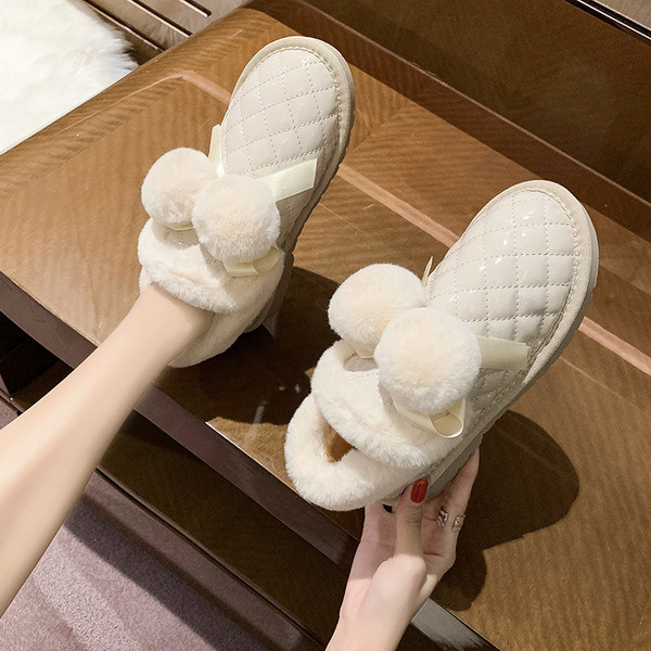 Női bőrcipő lapos talppal és pehellyel